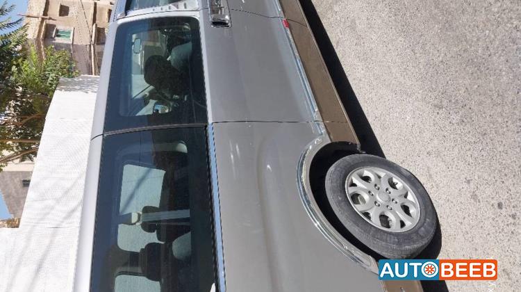 Minibus Hyundai 2012