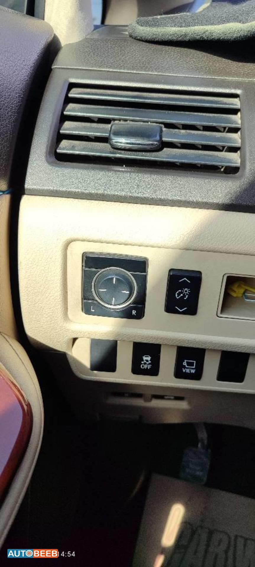 لكزس HS250h 2010