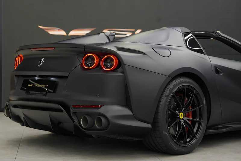 فيراري 812 2022