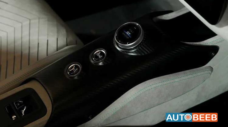 مازيراتي MC 20 2023