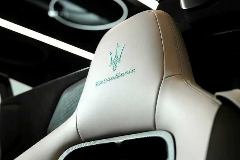 مازيراتي MC 20 2023