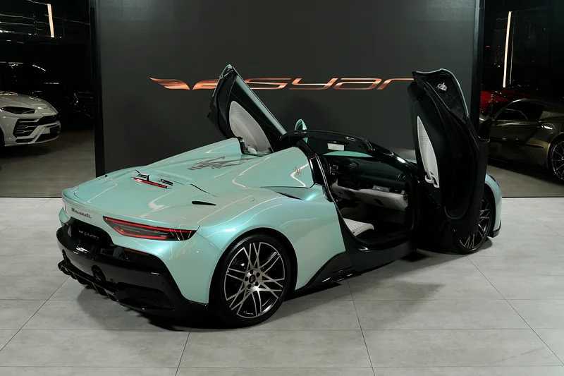 مازيراتي MC 20 2023