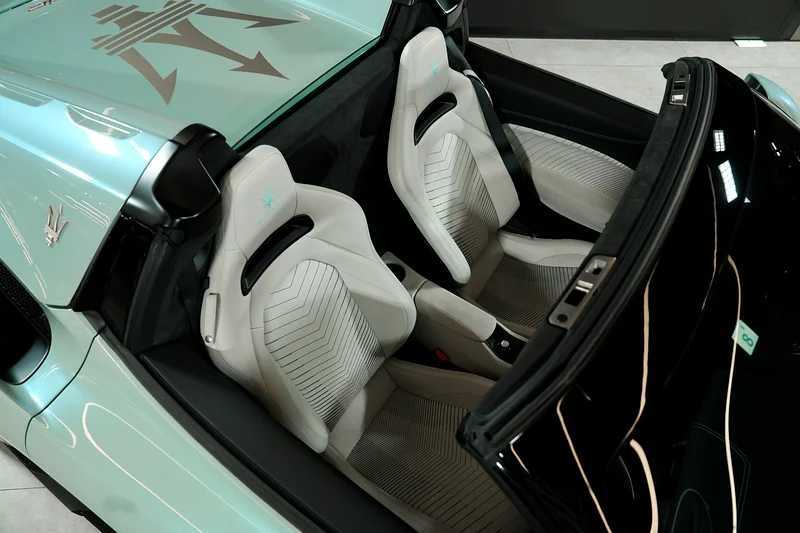 مازيراتي MC 20 2023