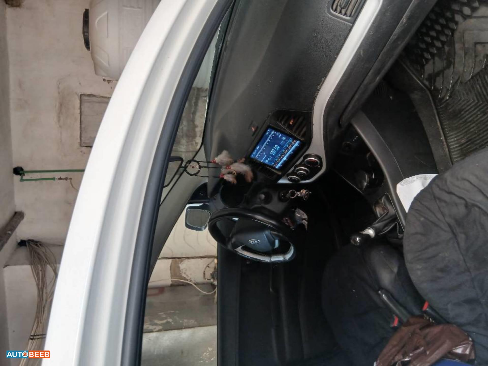 كيا بيكانتو 2013