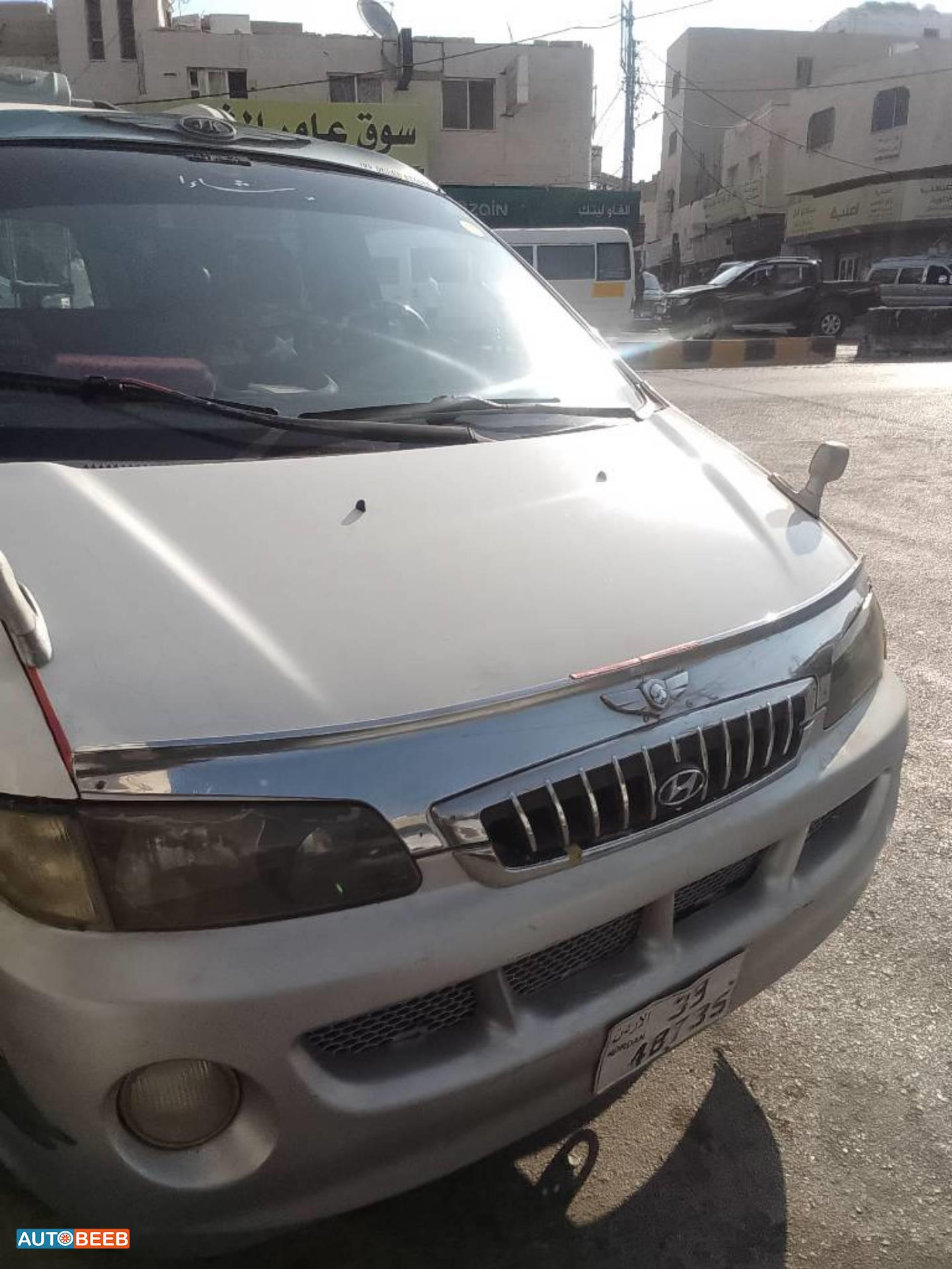 Minibus Hyundai 2021