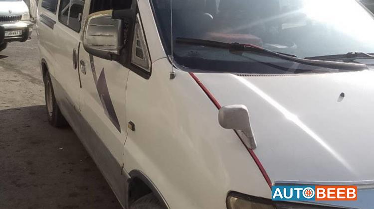 Minibus Hyundai 2021