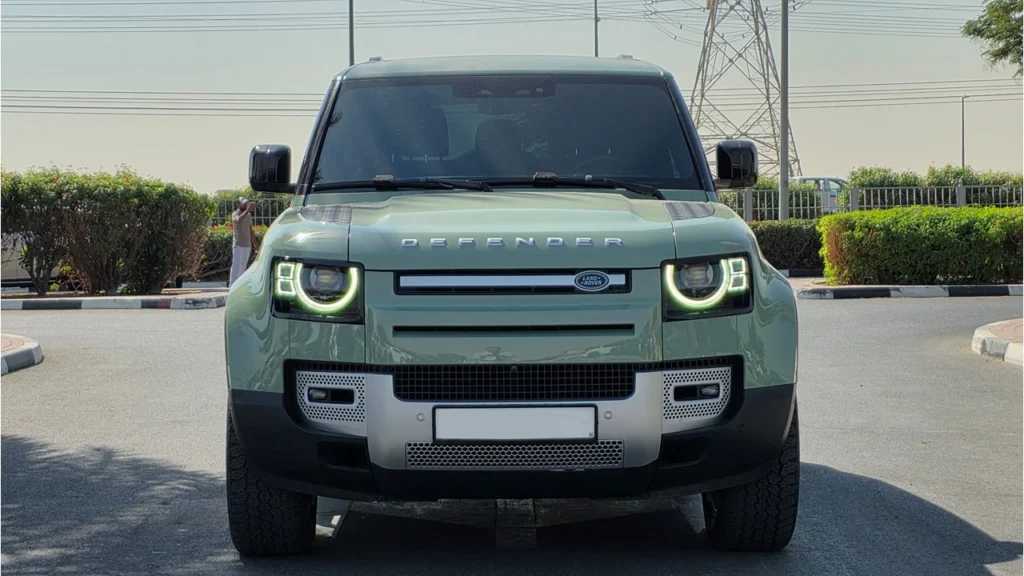 Land Rover Defender 2023