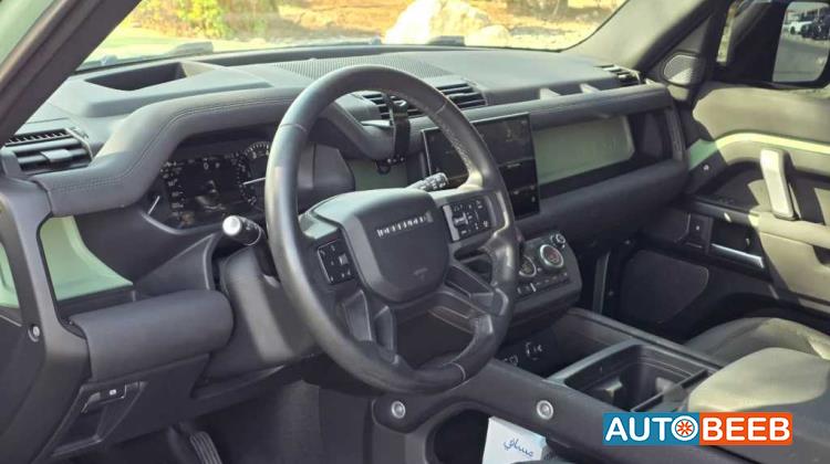 Land Rover Defender 2023