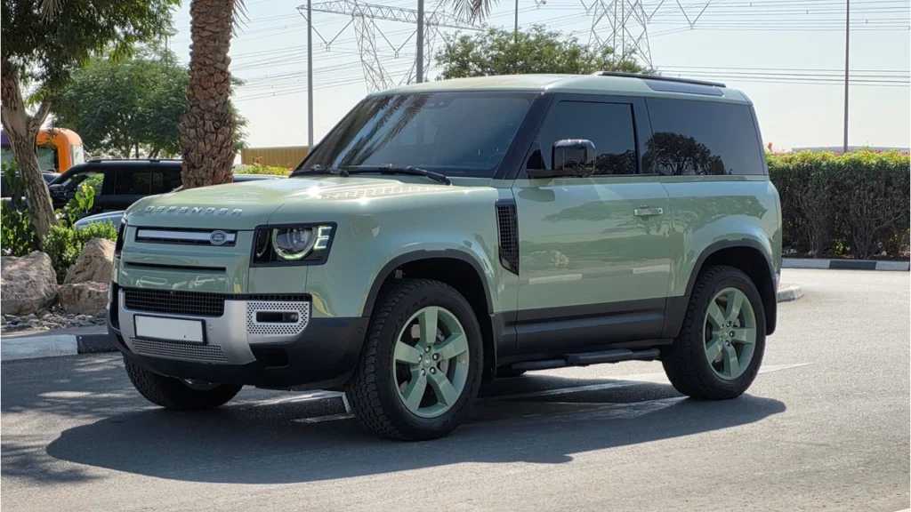 Land Rover Defender 2023