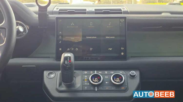 Land Rover Defender 2023