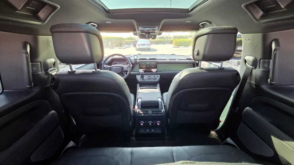 Land Rover Defender 2023