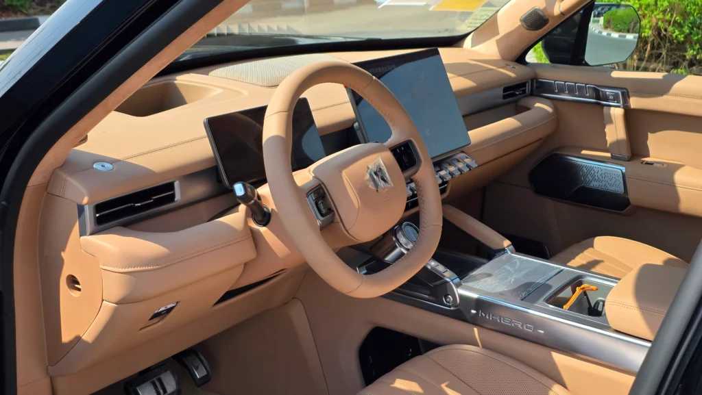 دونج فينج ام هيرو 817 2025