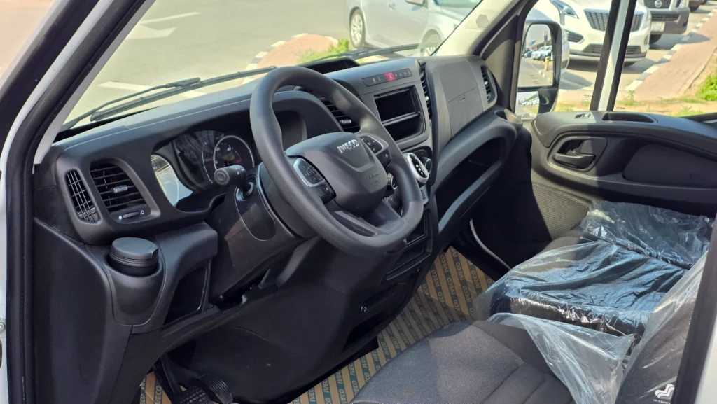 Minivan Iveco 2025
