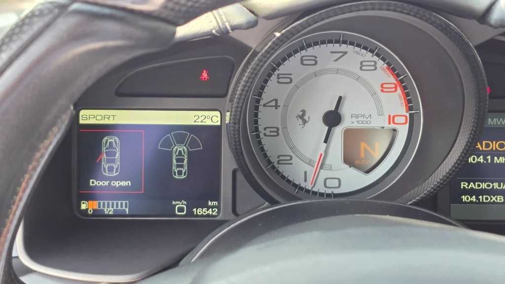 فيراري اف 12 2013