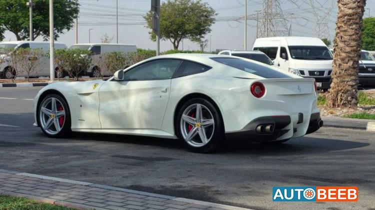 فيراري اف 12 2013