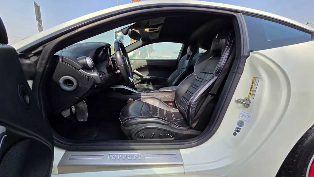 فيراري اف 12 2013