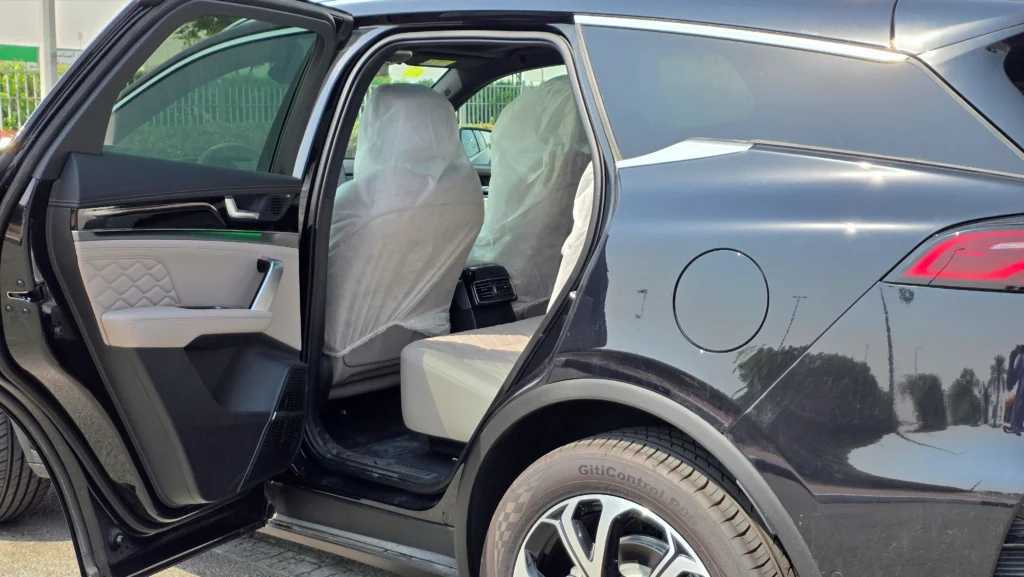 بي واي دي تانج 2025