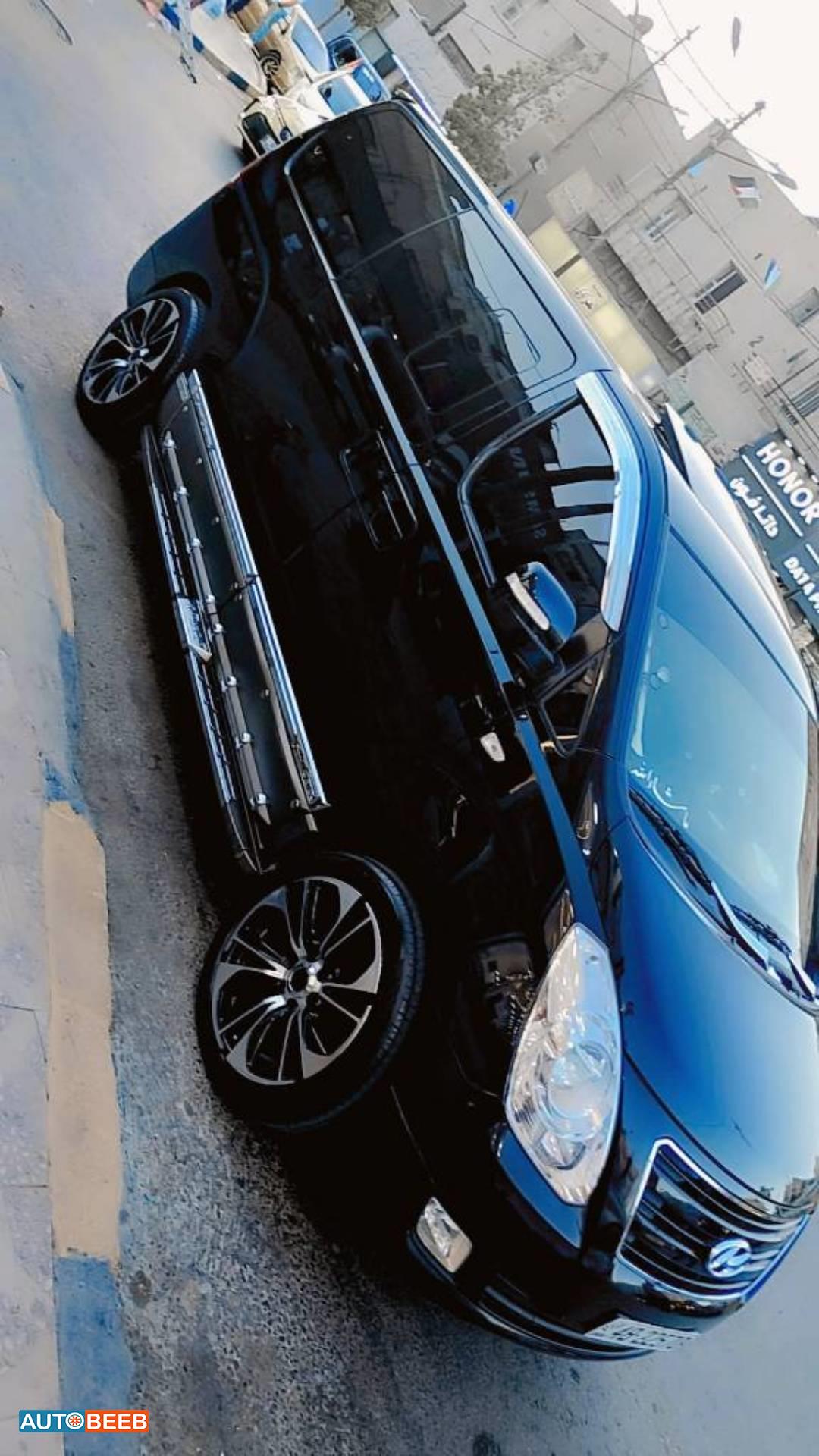 Minibus Hyundai 2016