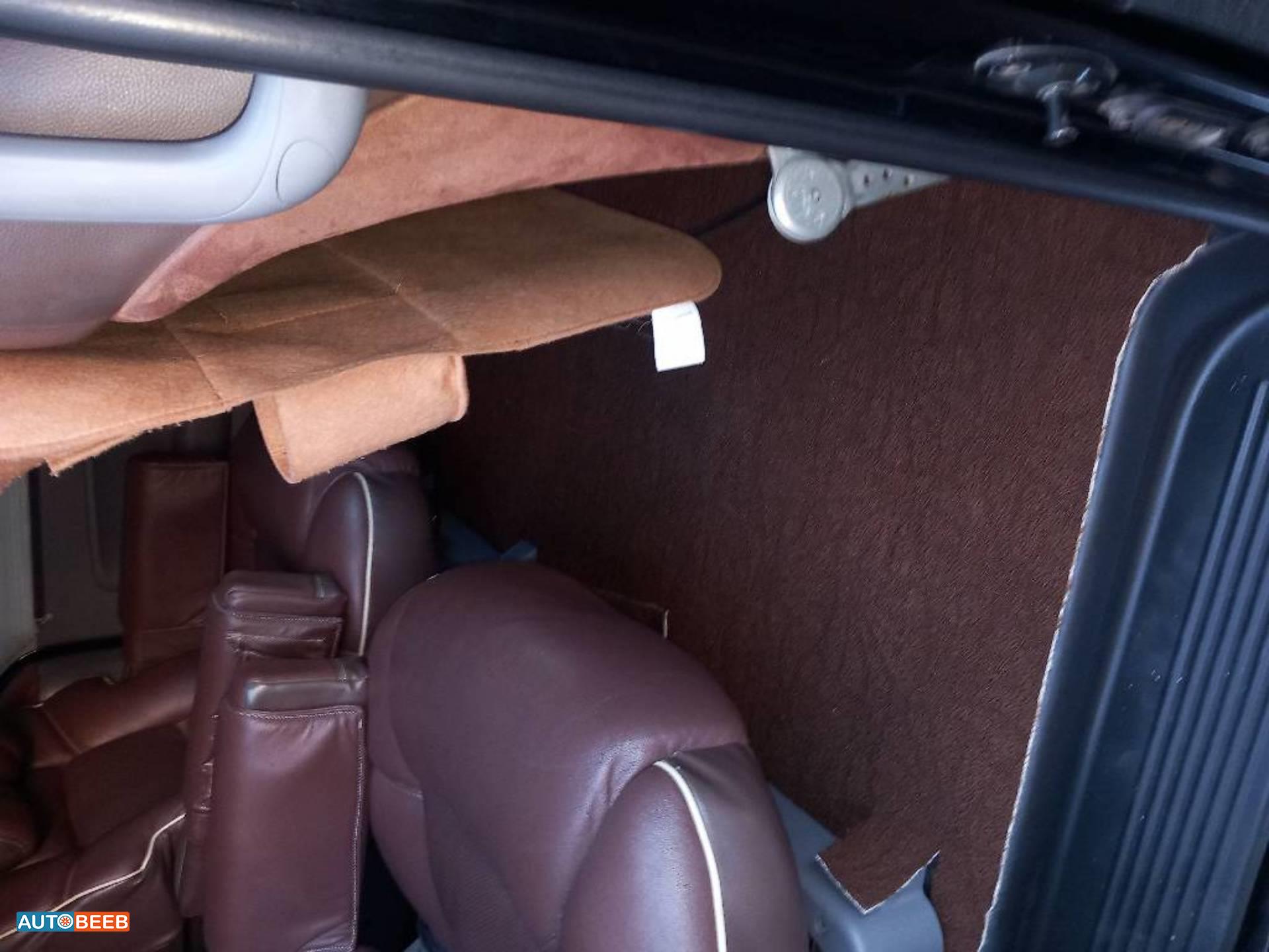 Minibus Hyundai 2016