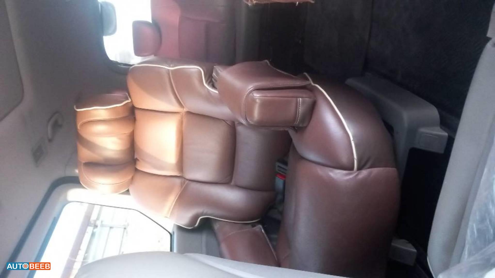 Minibus Hyundai 2016