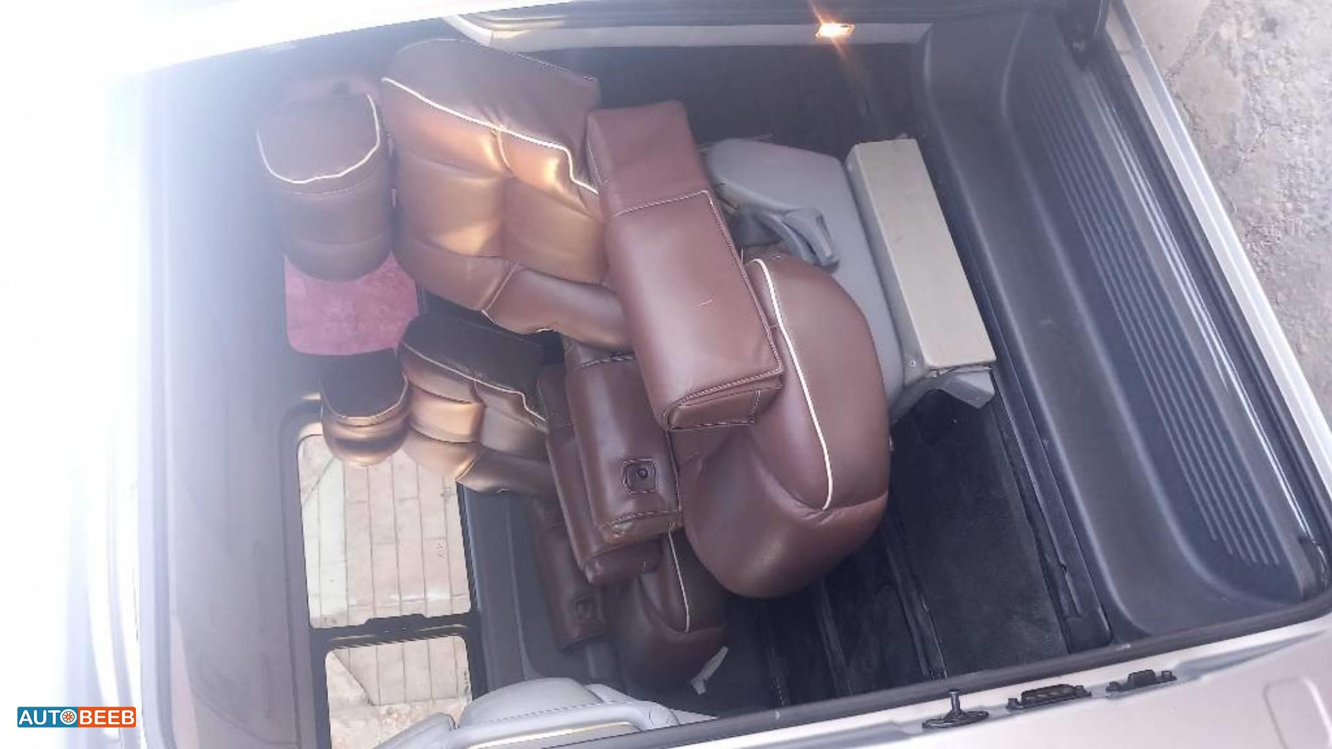 Minibus Hyundai 2016