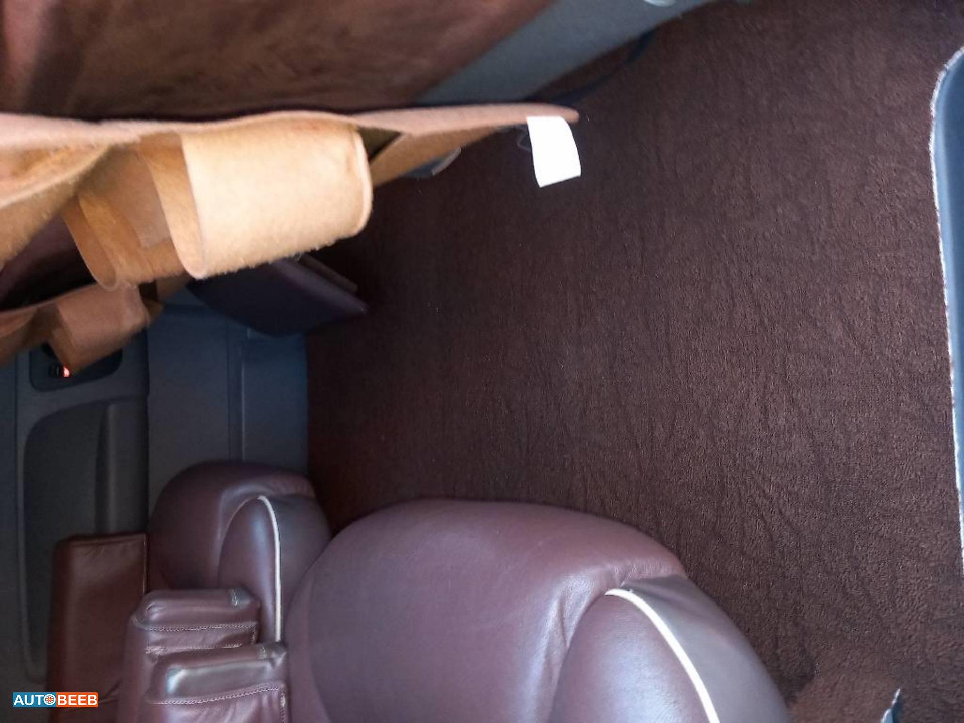 Minibus Hyundai 2016