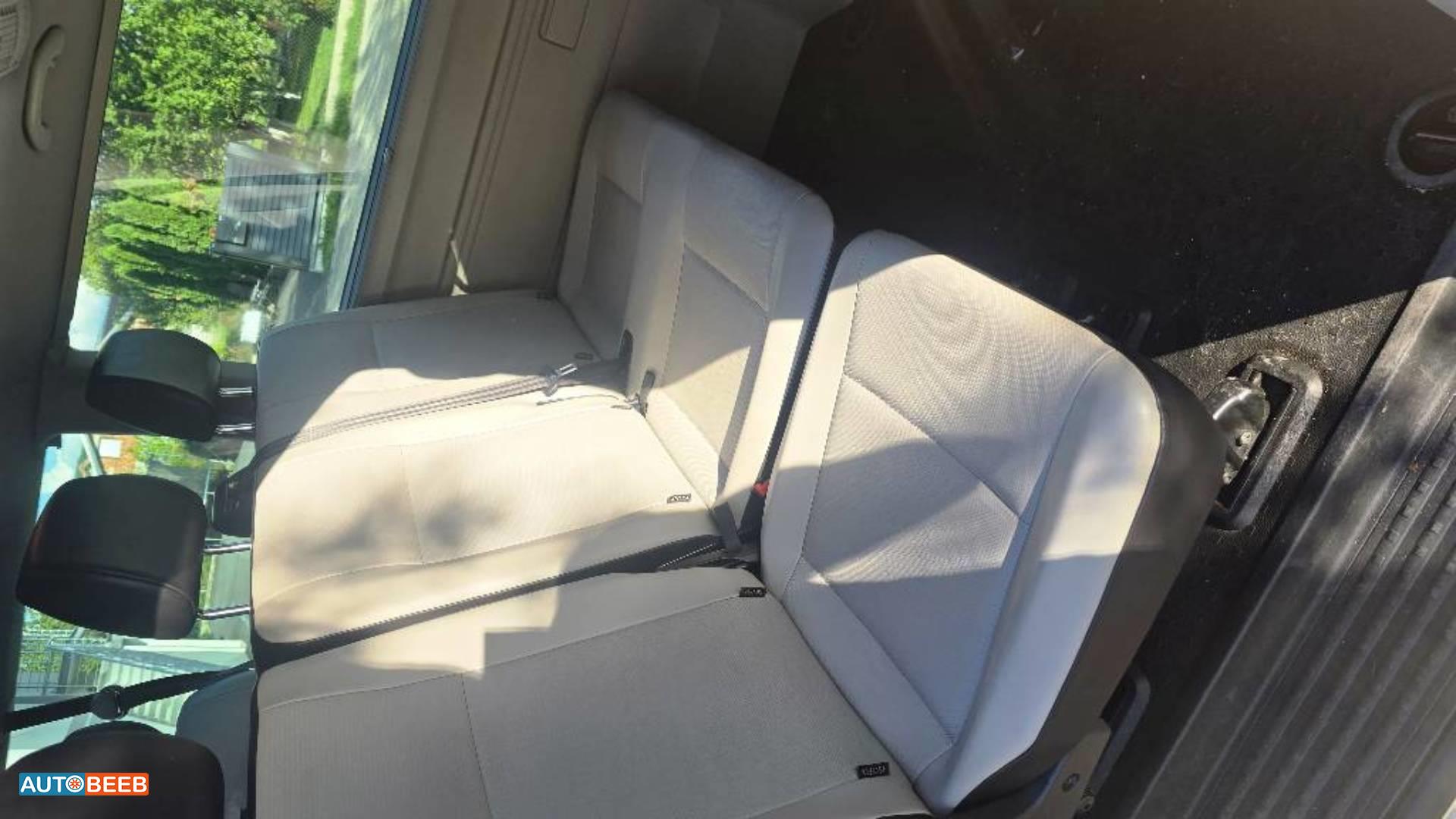 Volkswagen Caravelle 2016