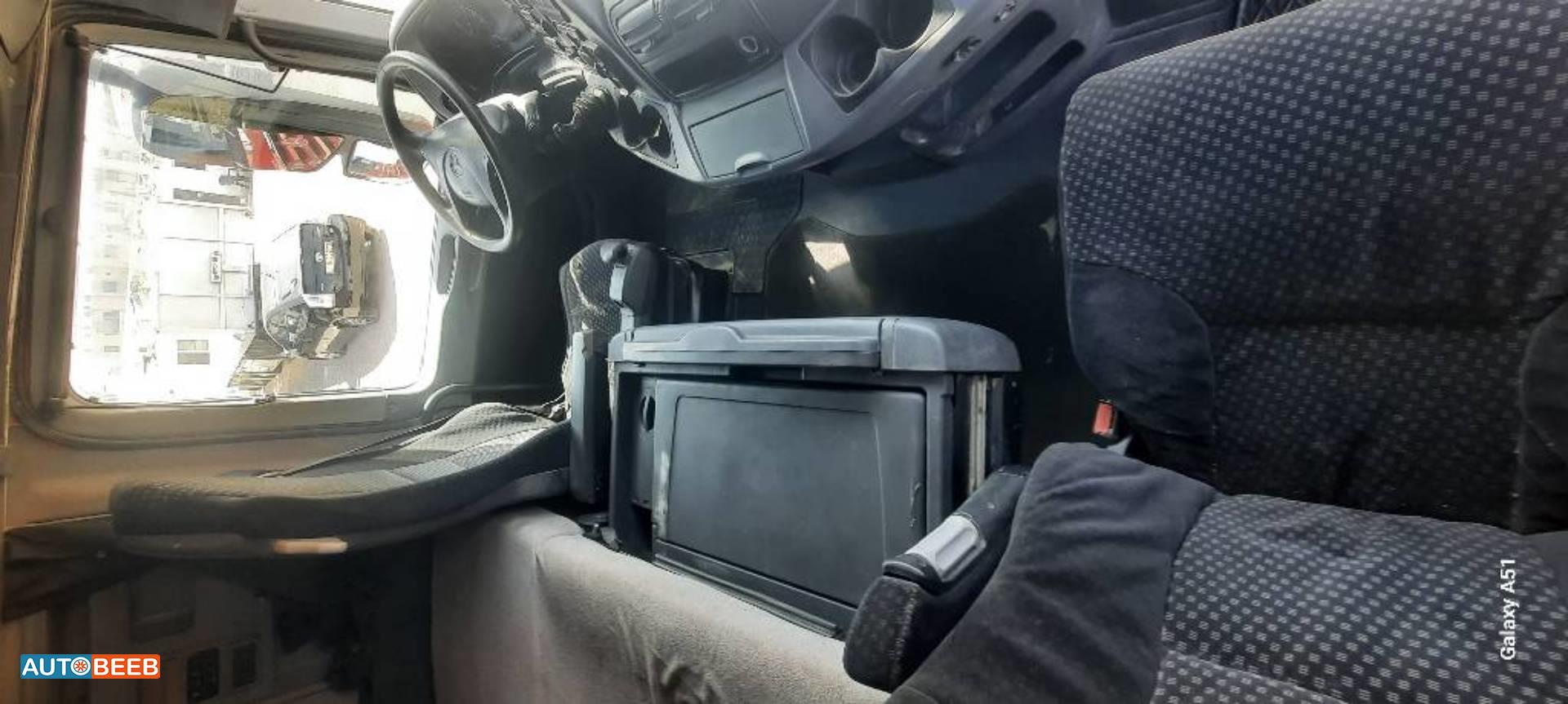 Tractor Unit Mercedes Benz 2009