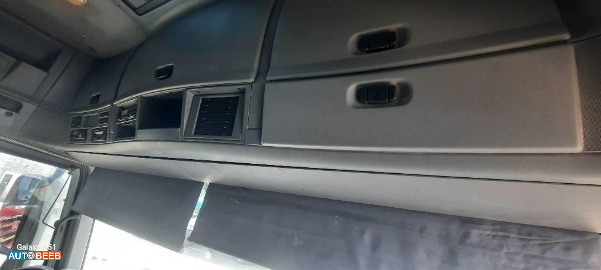 Tractor Unit Mercedes Benz 2009