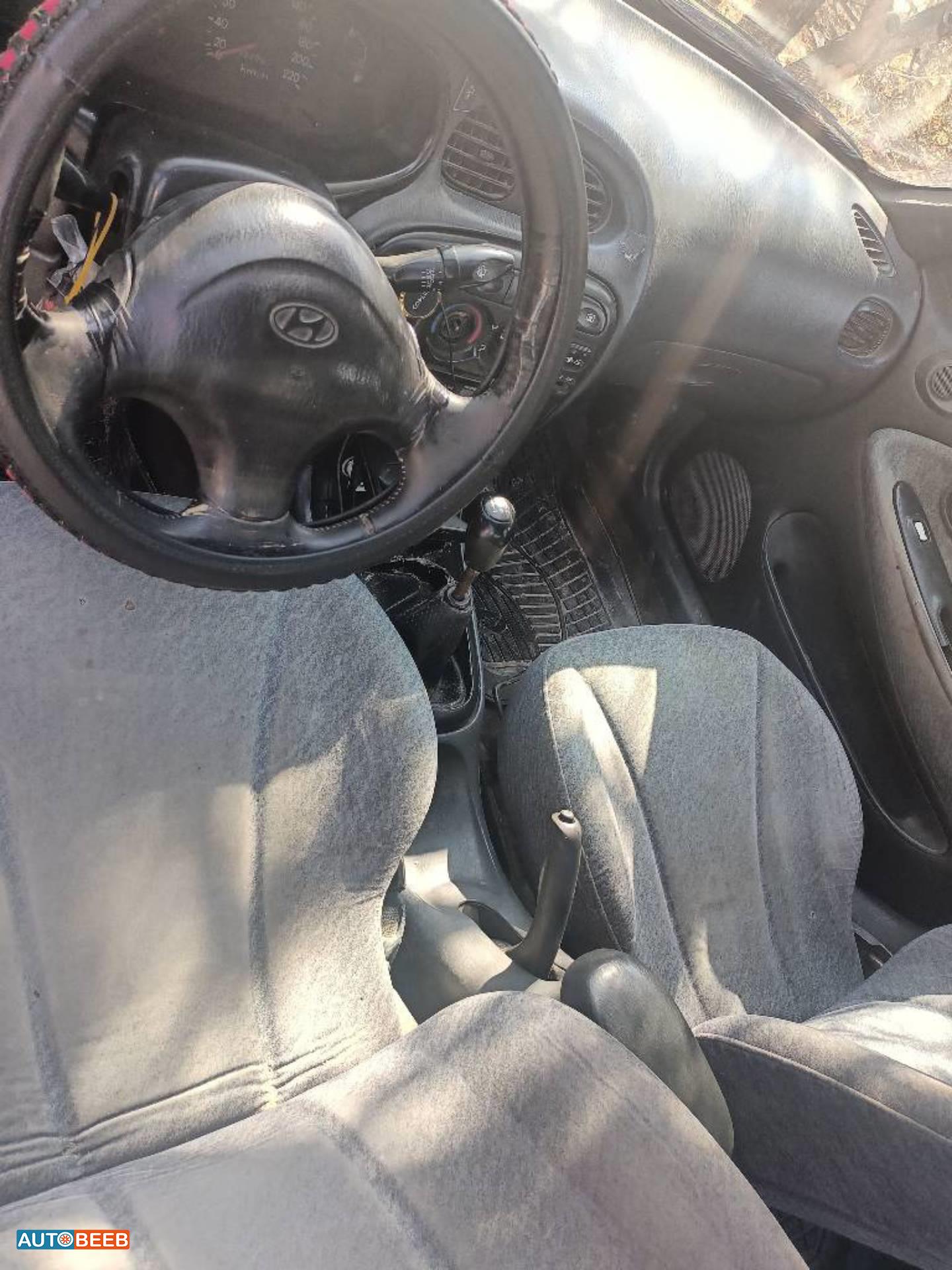 هيونداي افانتي 1997