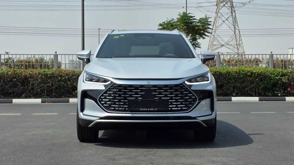 بي واي دي تانج 2025