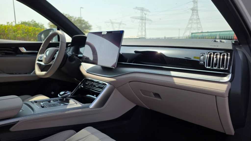 بي واي دي تانج 2025