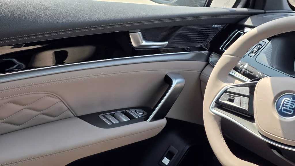 بي واي دي تانج 2025