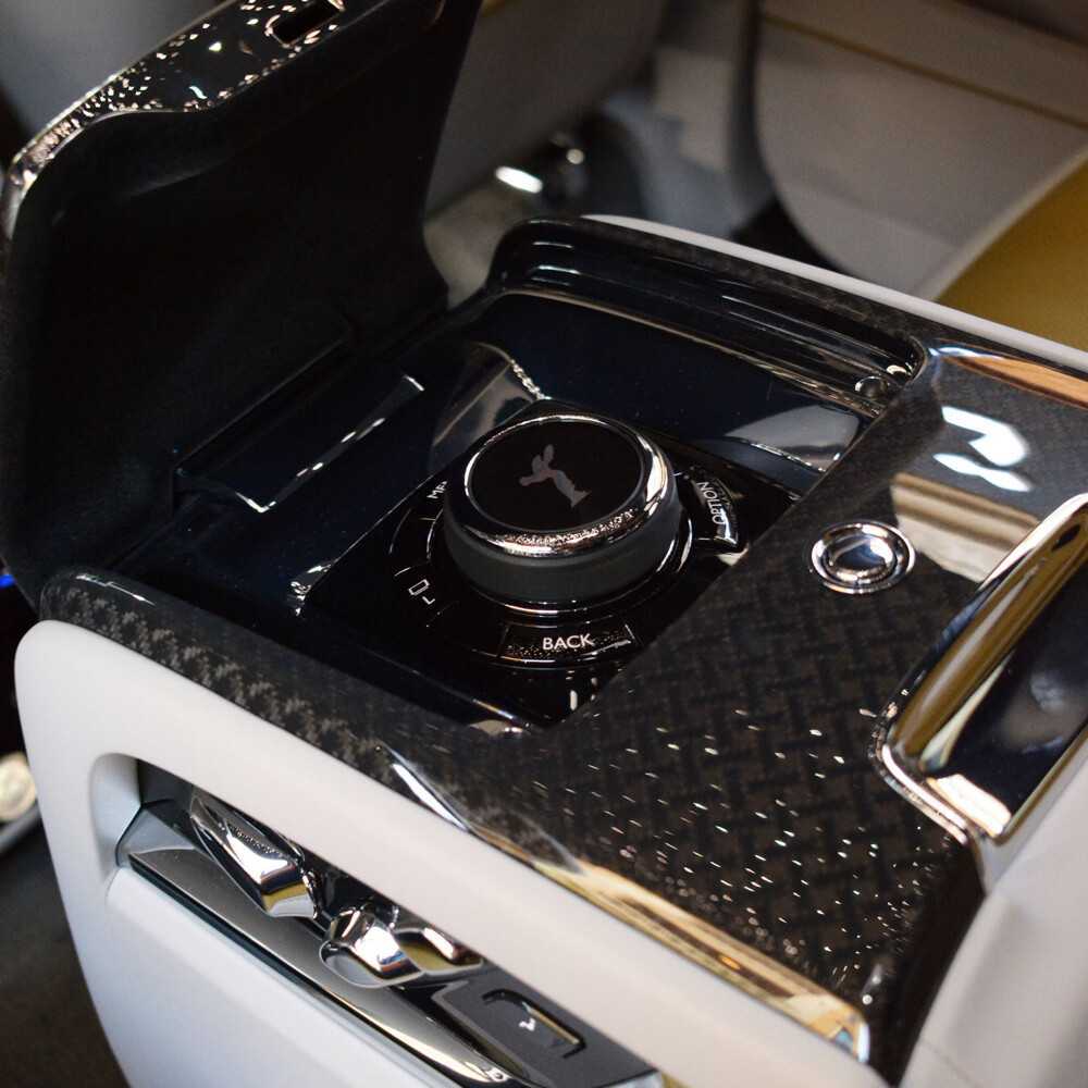 Rolls Royce Cullinan 2025