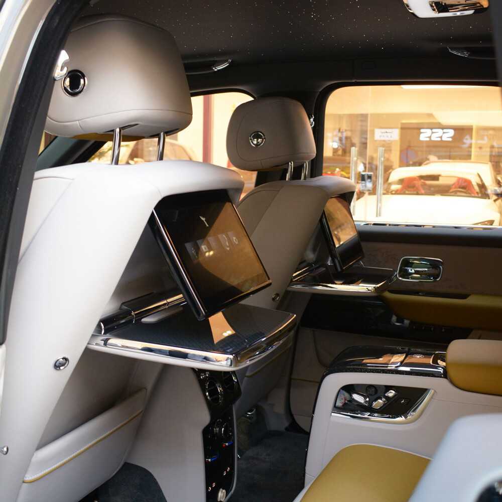 Rolls Royce Cullinan 2025