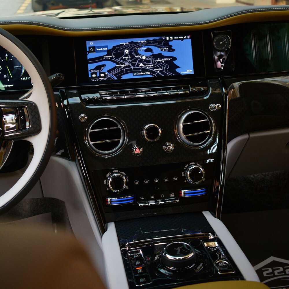 Rolls Royce Cullinan 2025