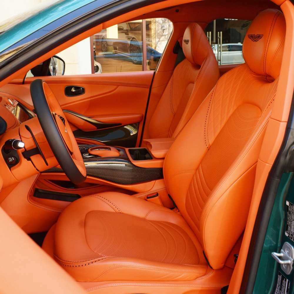 استون مارتن دي بي اس 2022