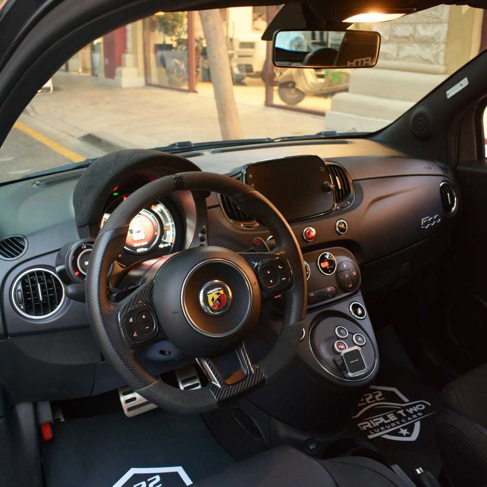 Abarth 695 2024