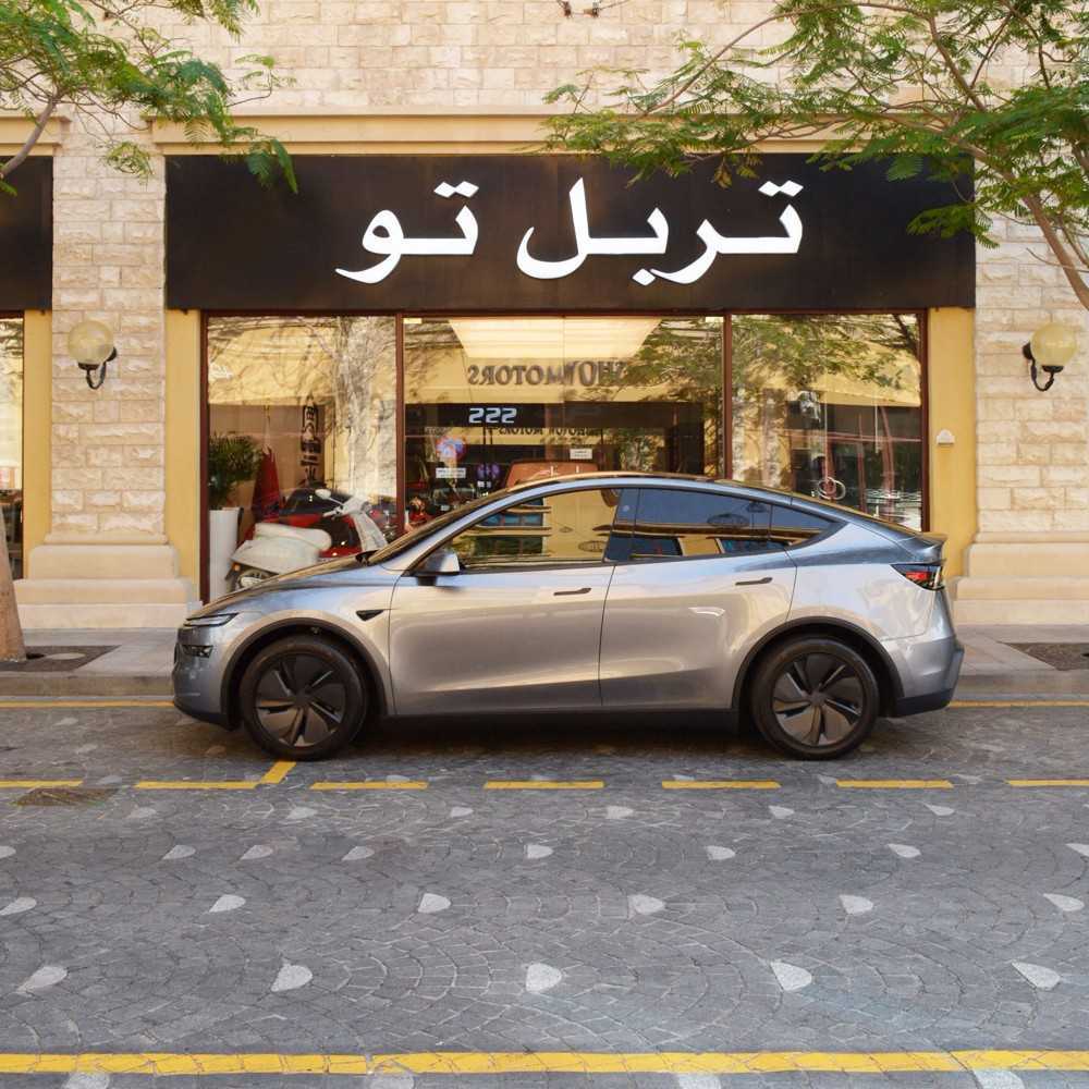 تيسلا Y 2025