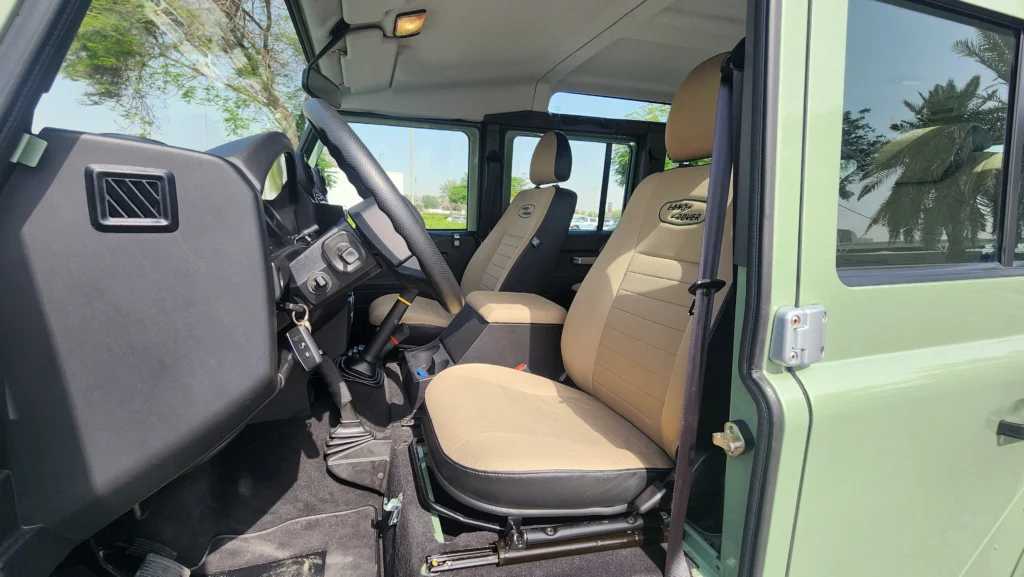 Land Rover Defender 2016