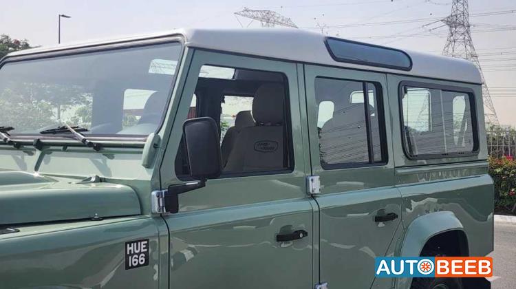 Land Rover Defender 2016