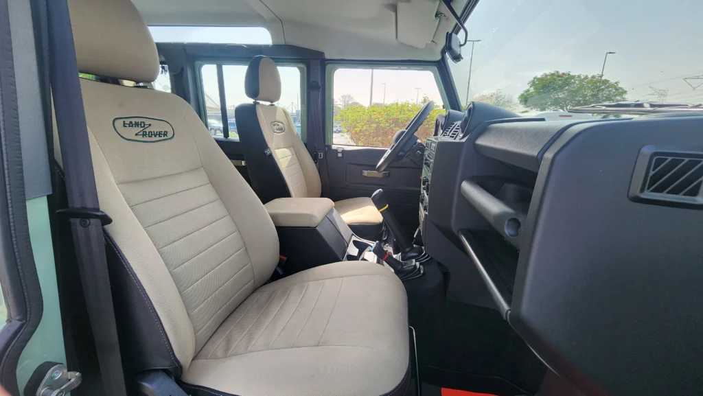 Land Rover Defender 2016