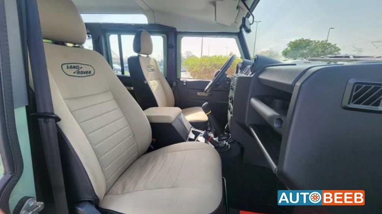 Land Rover Defender 2016