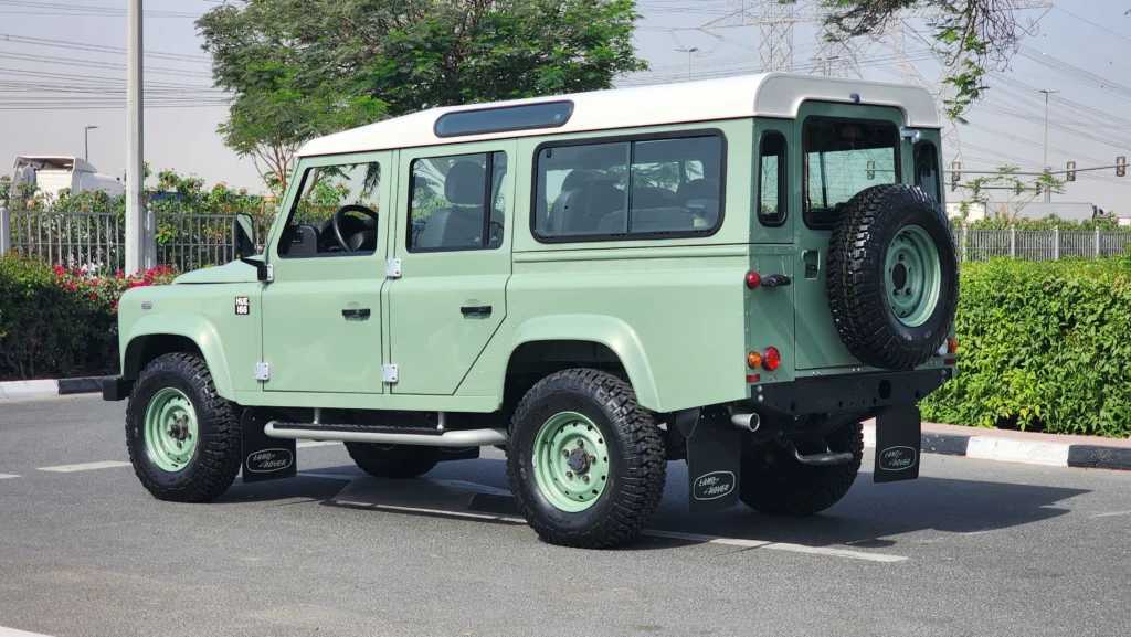 Land Rover Defender 2016