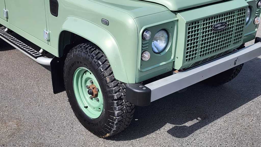 Land Rover Defender 2016