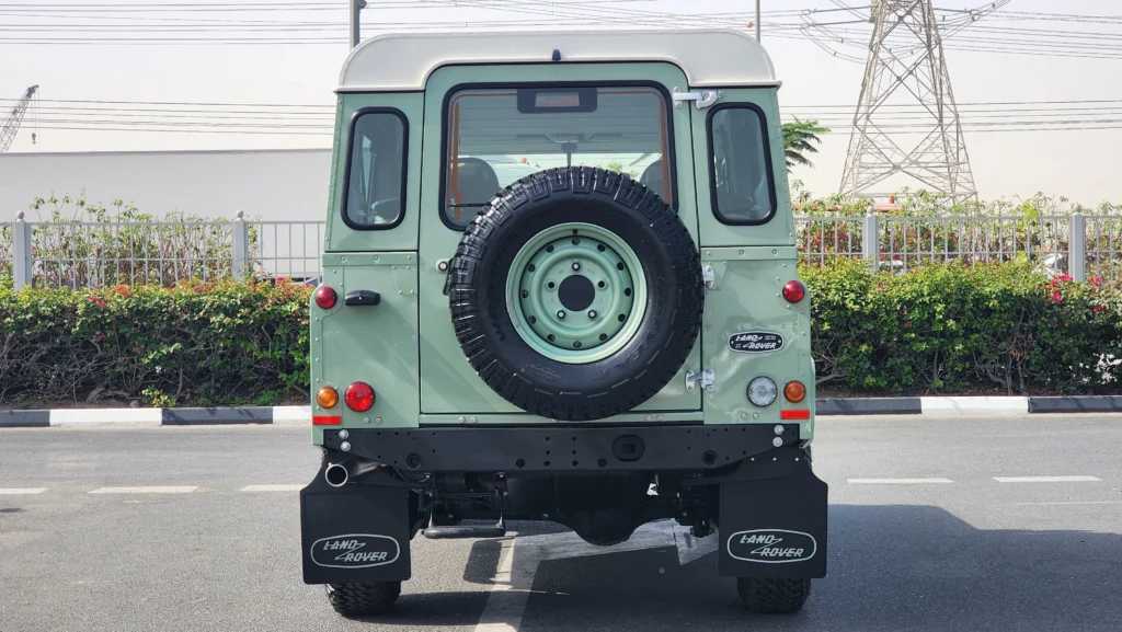 Land Rover Defender 2016