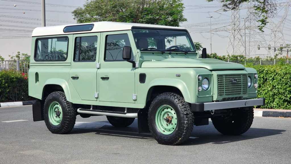 Land Rover Defender 2016