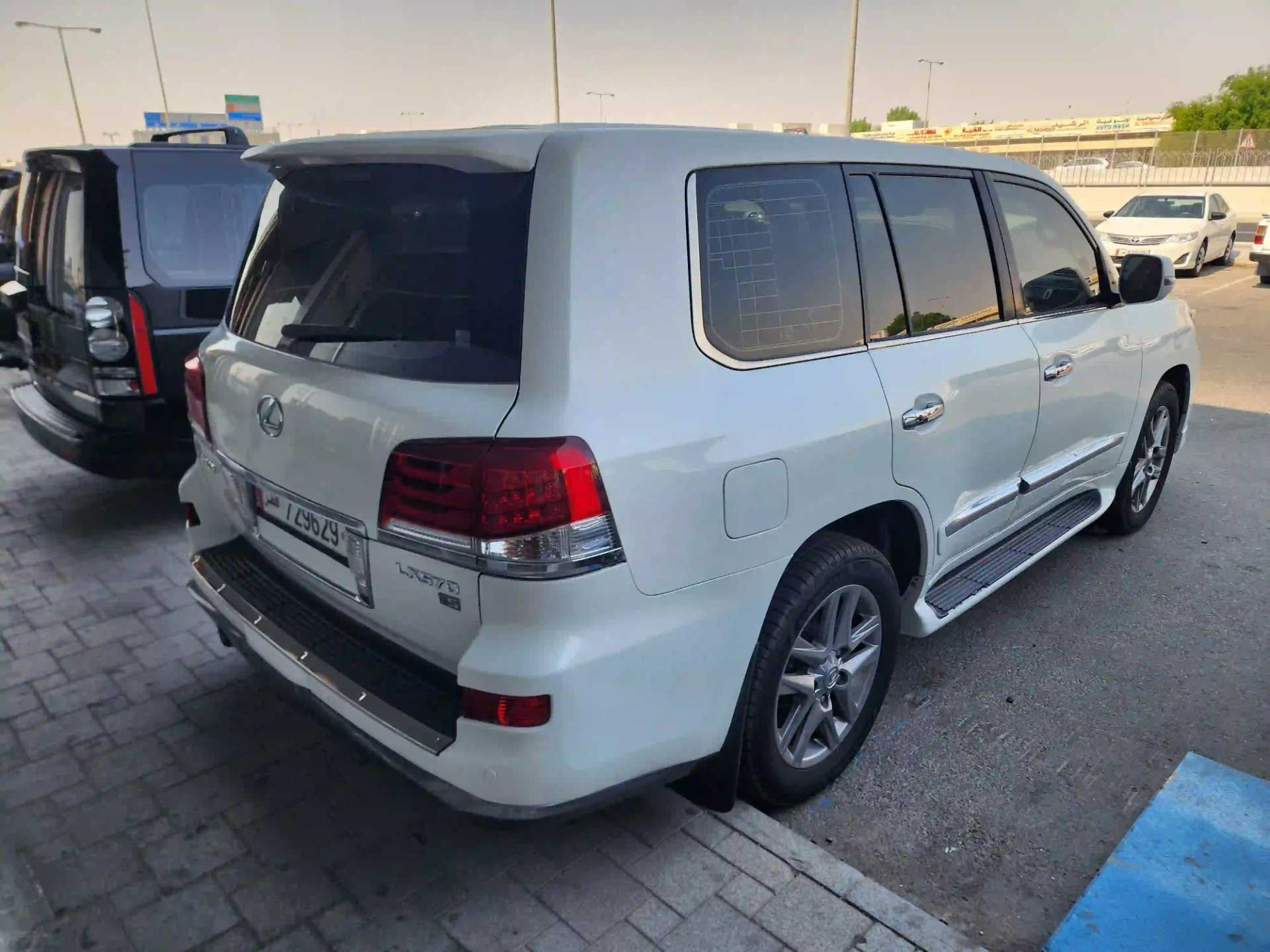 Lexus LX570 2012