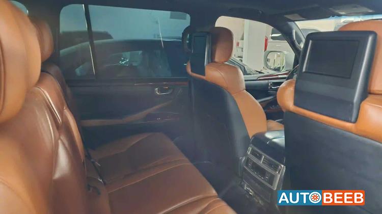 Lexus LX570 2015