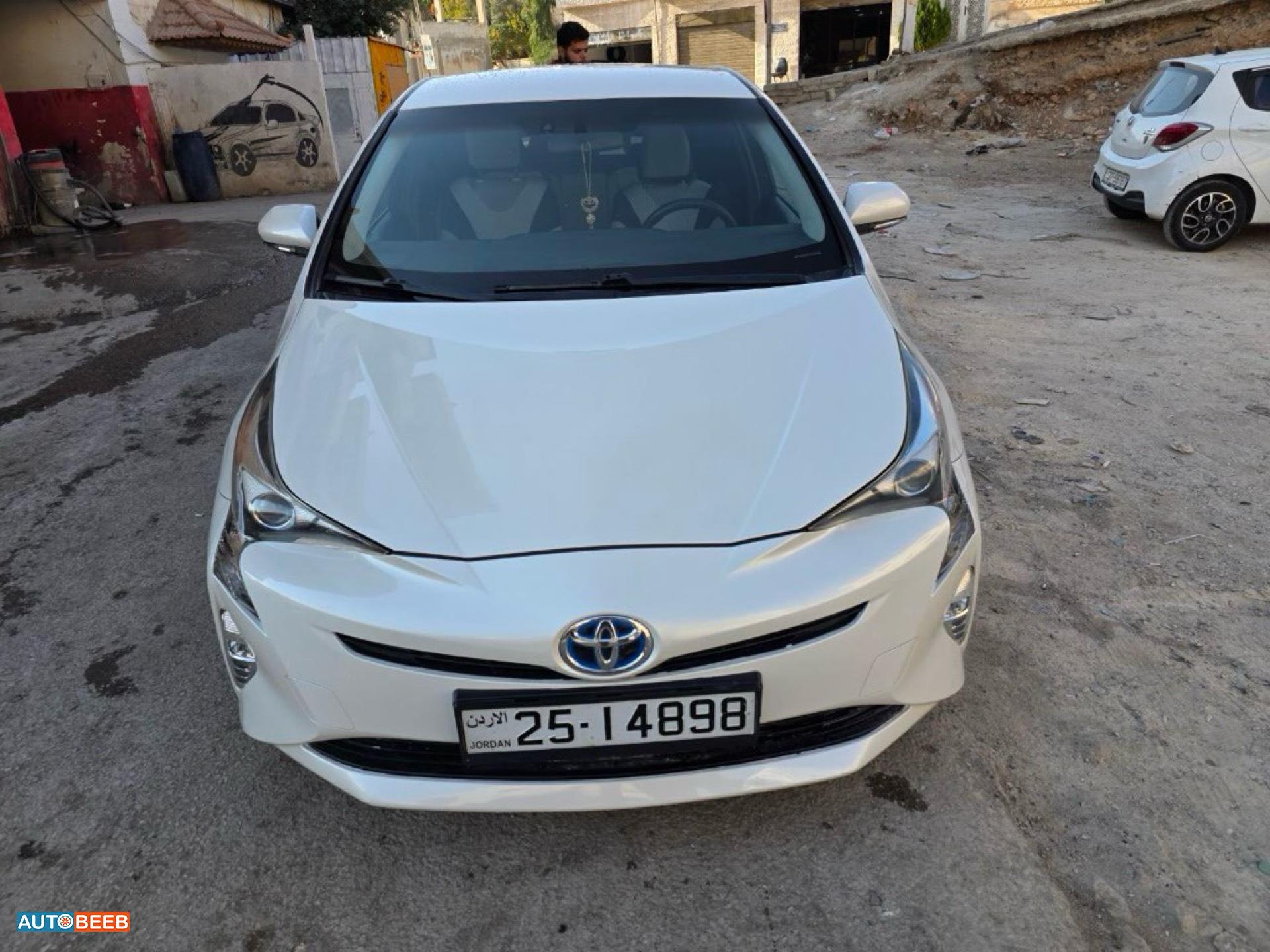 تويوتا بريوس 2017